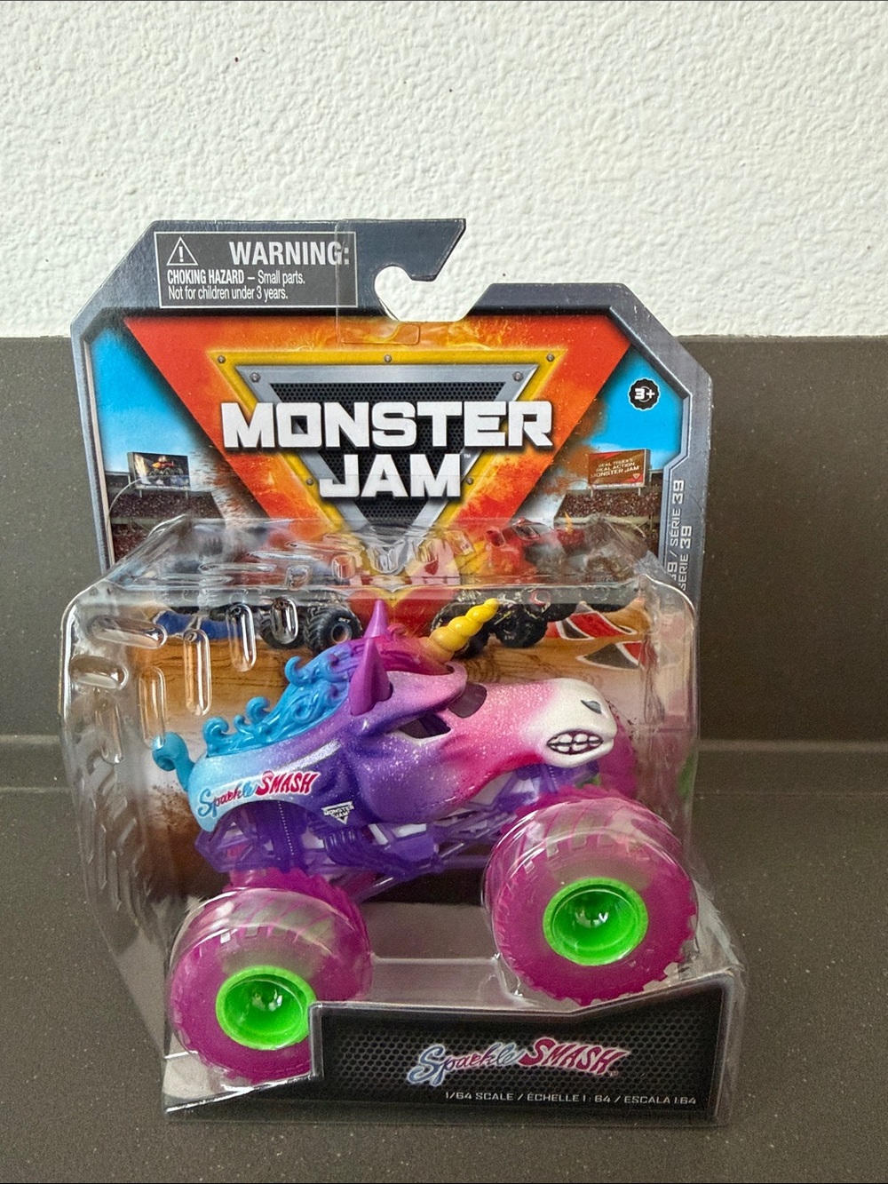 Monster Jam Street Treats Collection Sparkle Smash 1:64 scale Monster Truck